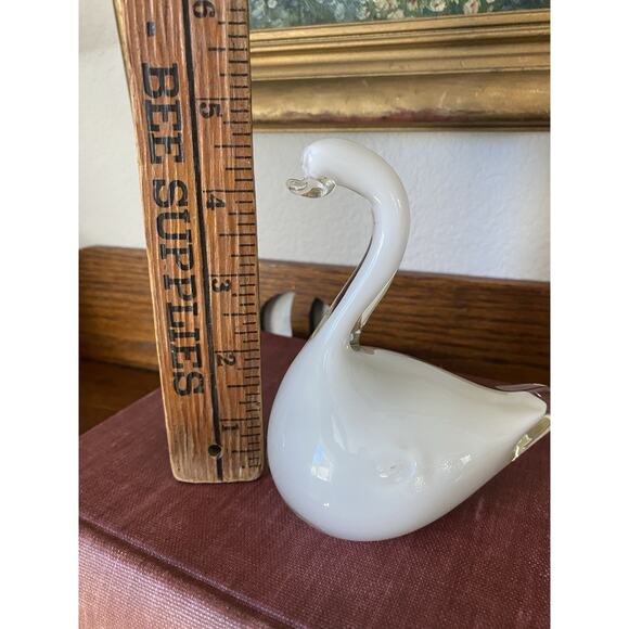 Vintage Hand Blown Glass Swan Art Glass Paperweight Figurine White Swan - Picture 5 of 6